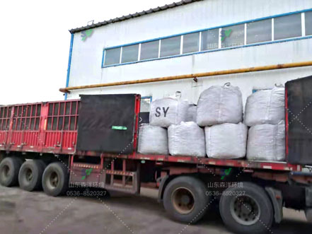 蘭州(zhou)35噸(dun)鐵(tie)碳填料發(fa)貨現場